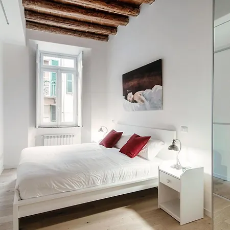 Joivy Bv 66 * كومو